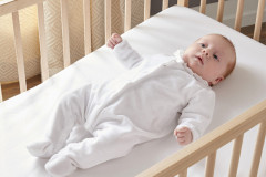 Comment surélever un matelas bébé ? 